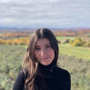 Meet your Posher, Léana